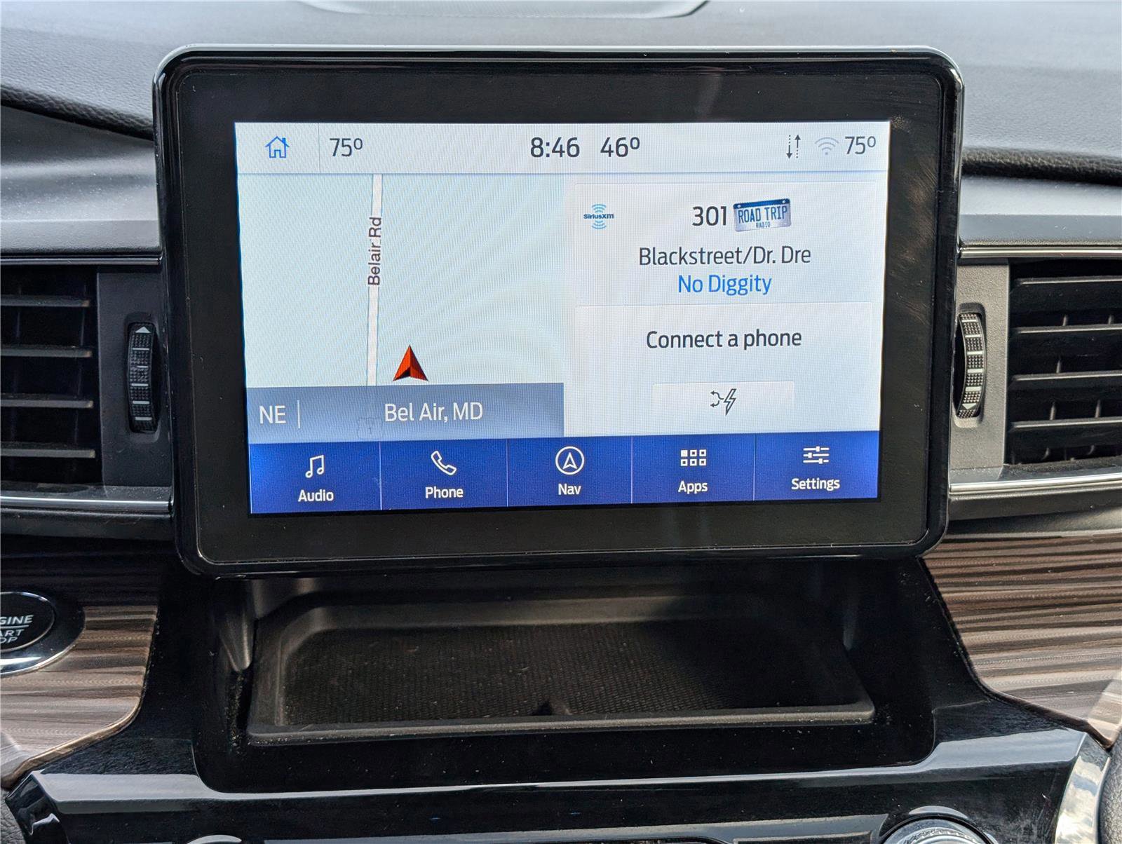 Certified 2022 Ford Explorer Limited w/ Hybrid Equipment Group 310A image 33