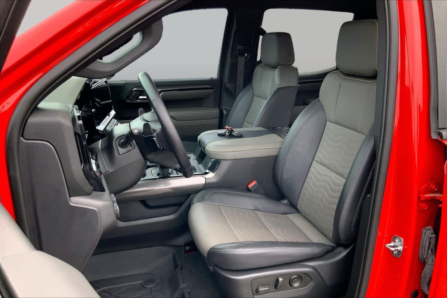 Used 2023 Chevrolet Silverado 1500 ZR2 AWD/4WD image 8