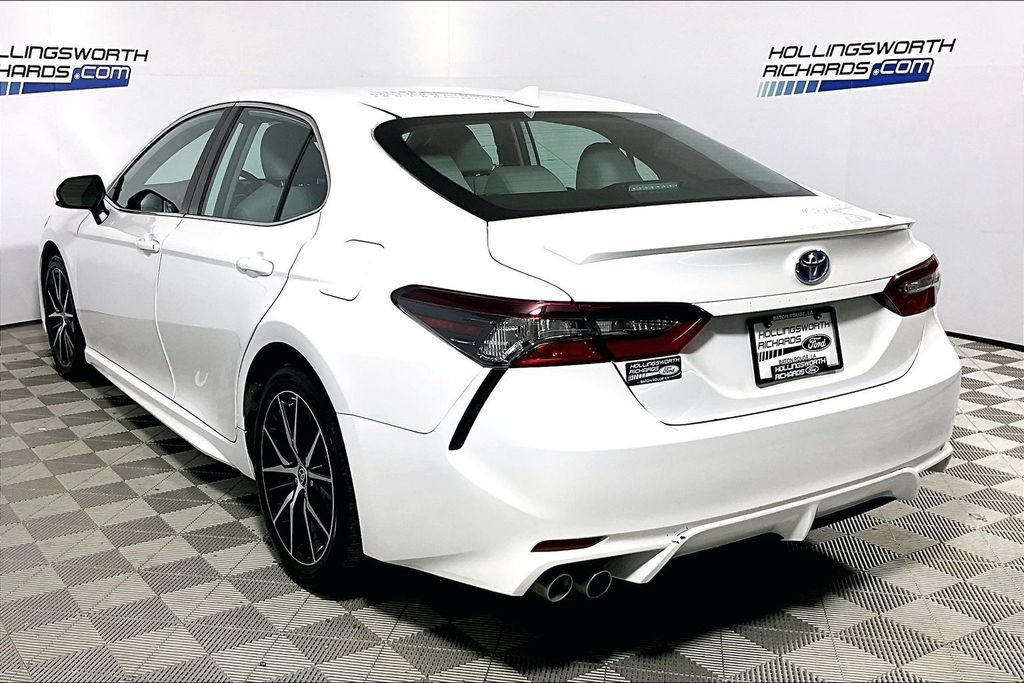 Used 2024 Toyota Camry SE FWD image 8