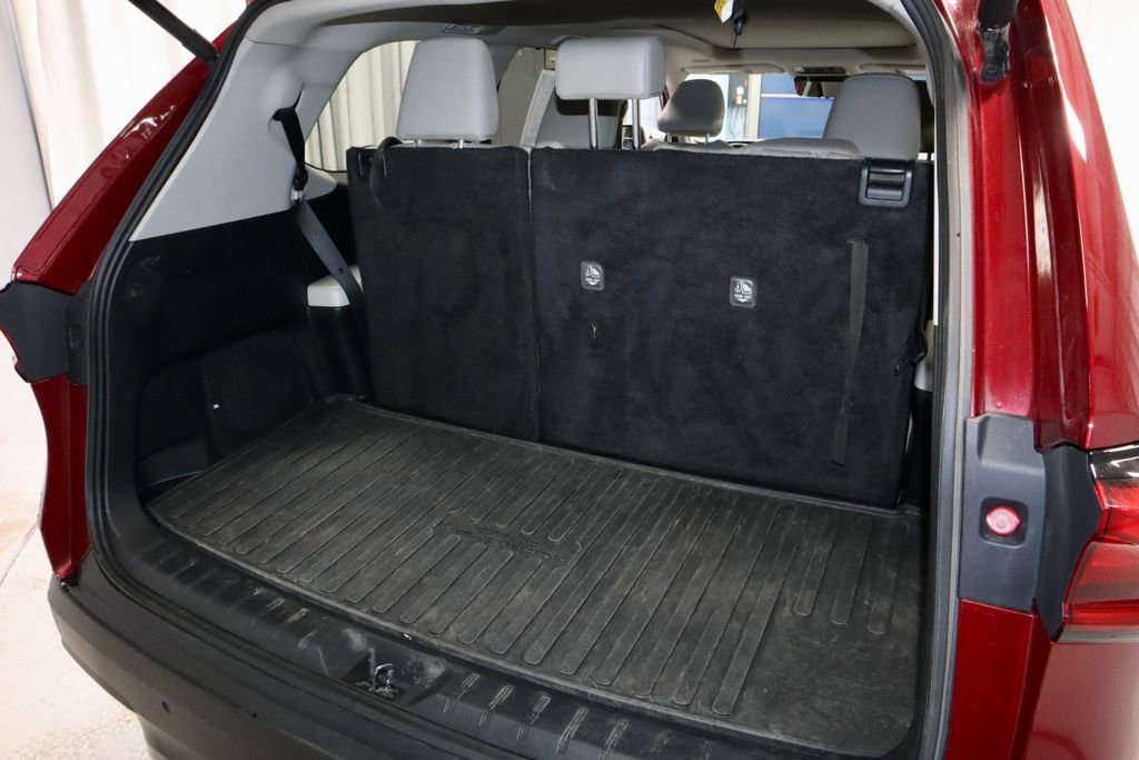 Used 2024 Toyota Grand Highlander AWD image 16