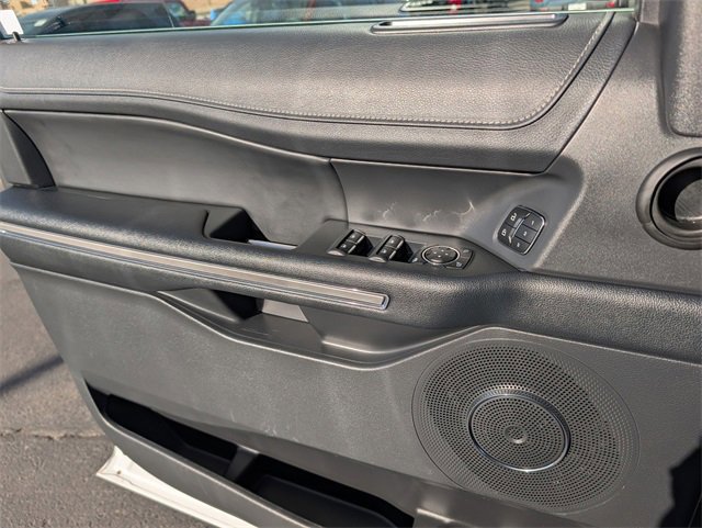 Certified 2024 Ford Expedition XLT image 19