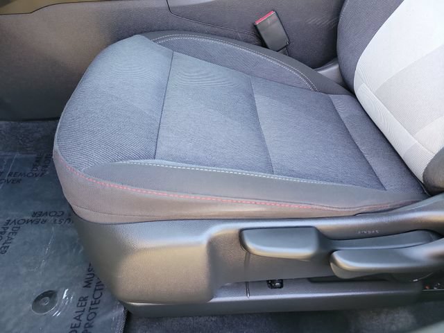 Used 2024 Chevrolet Trax RS FWD image 21