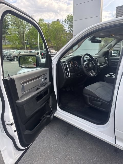 Used 2024 RAM 1500 Classic SLT AWD/4WD image 14