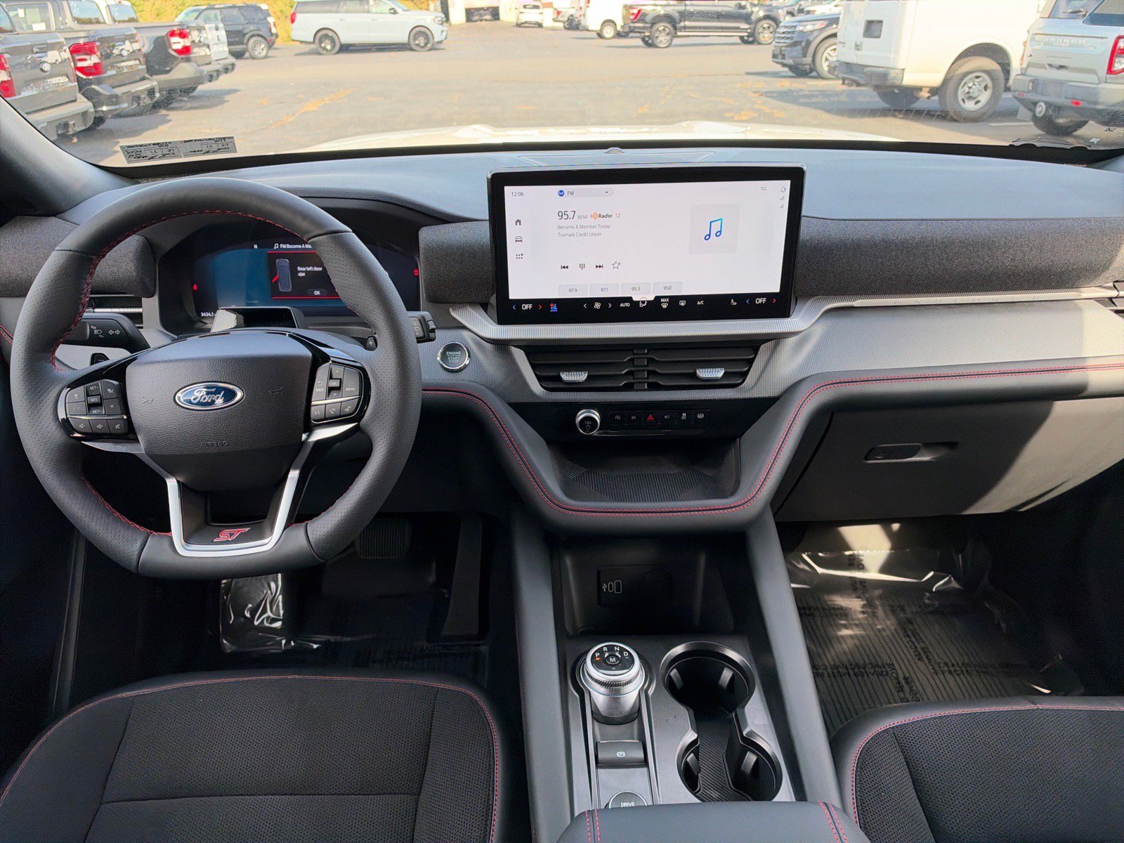 Certified 2026 Ford Explorer ST AWD/4WD image 3