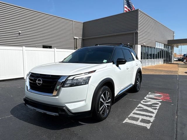 Used 2025 Nissan Pathfinder Platinum
