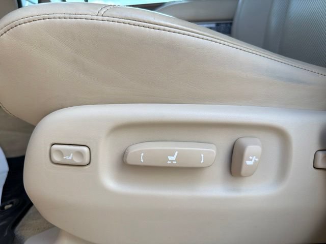 Used 2021 Lexus LX 570 4WD w/ Luxury Package image 8