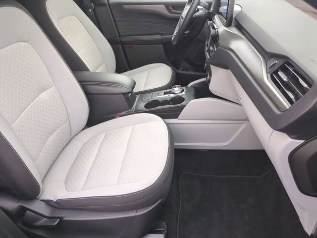 Certified 2024 Ford Escape Active w/ Cold Weather Package image 19
