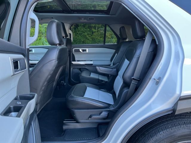 Certified 2022 Ford Explorer XLT w/ Equipment Group 202A image 16