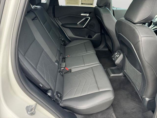 Used 2023 BMW X1 xDrive28i AWD/4WD image 8