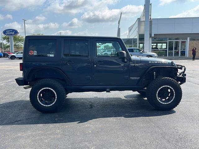 Used 2017 Jeep Wrangler Unlimited Rubicon w/ Connectivity Group AWD/4WD image 2