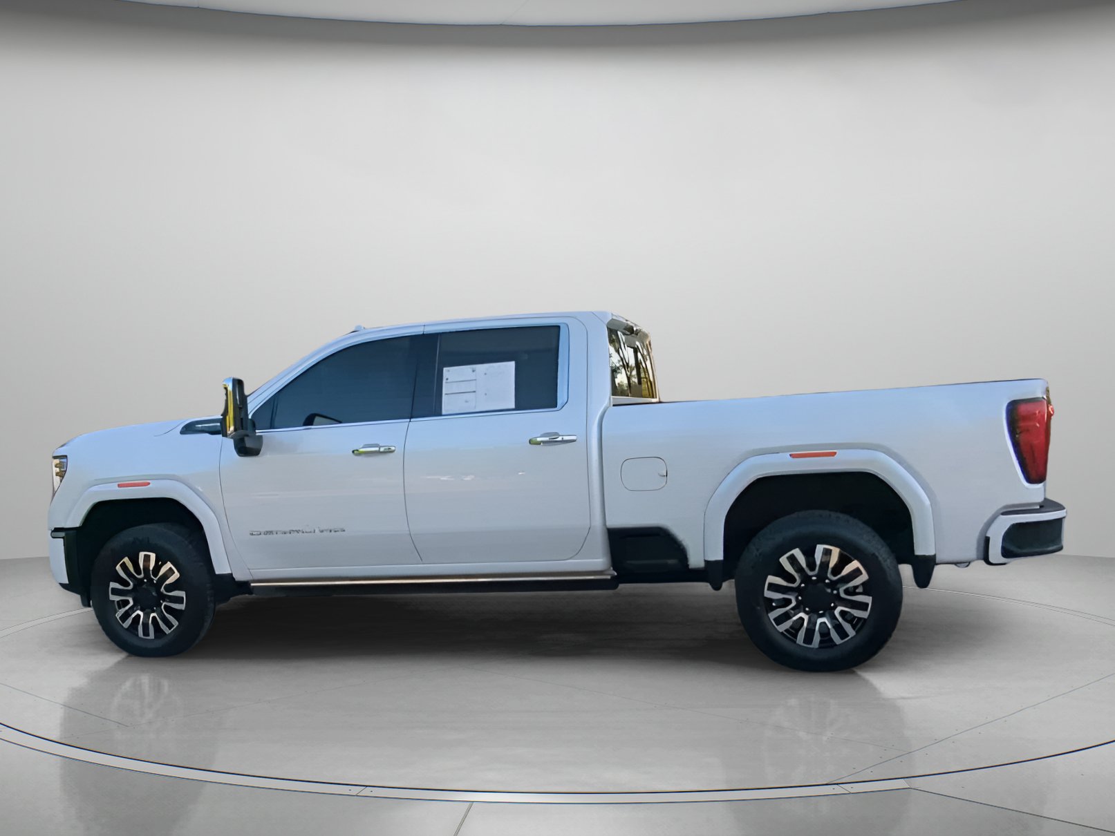 Used 2024 GMC Sierra 2500 Denali Ultimate AWD/4WD image 17