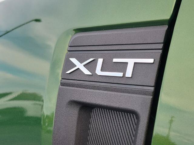 Certified 2025 Ford Maverick XLT w/ XLT Luxury Package AWD/4WD image 30