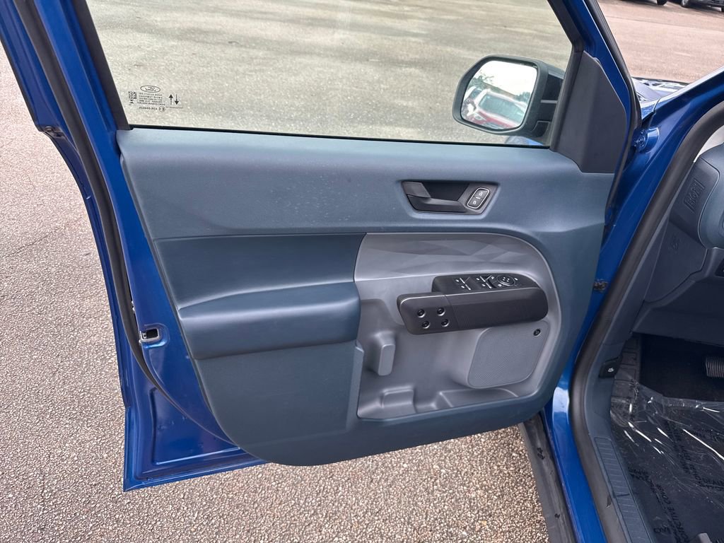 Certified 2024 Ford Maverick Lariat w/ Black Appearance Package image 14