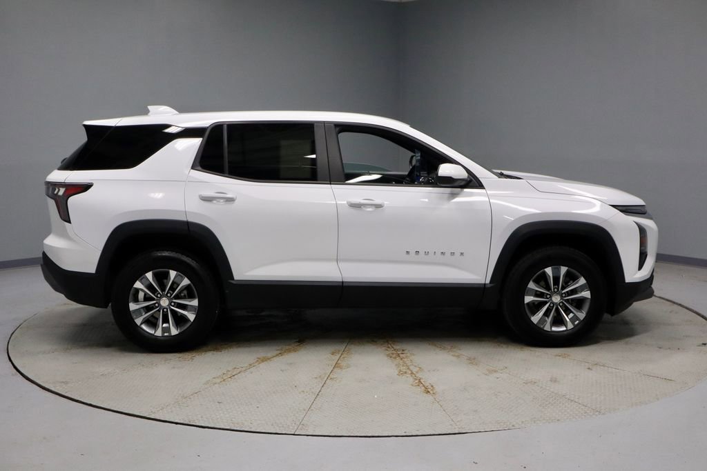 Used 2025 Chevrolet Equinox LT AWD/4WD image 7