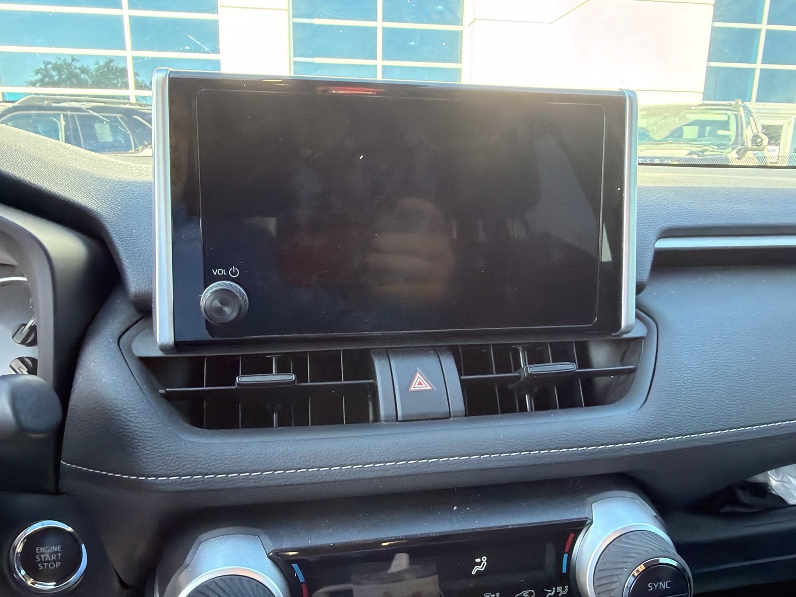 Used 2025 Toyota RAV4 XLE w/ Convenience Package FWD image 10