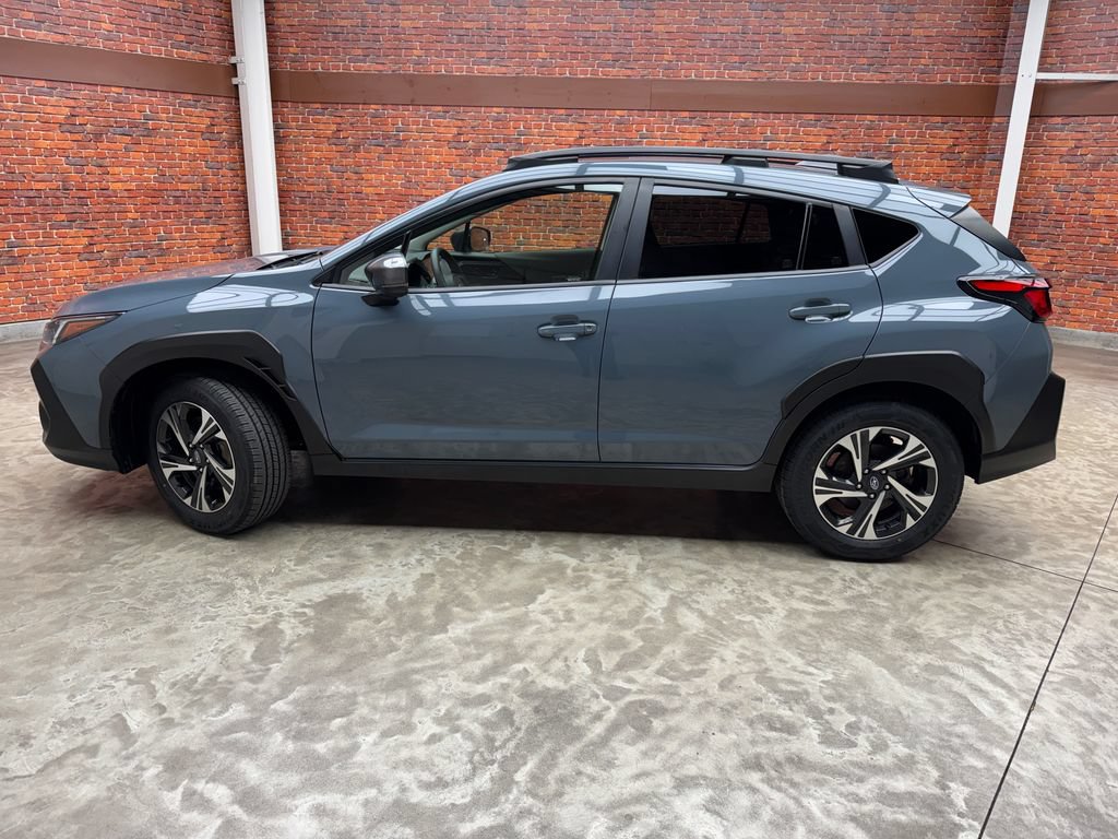 Used 2024 Subaru Crosstrek 2.0i Premium AWD/4WD image 2