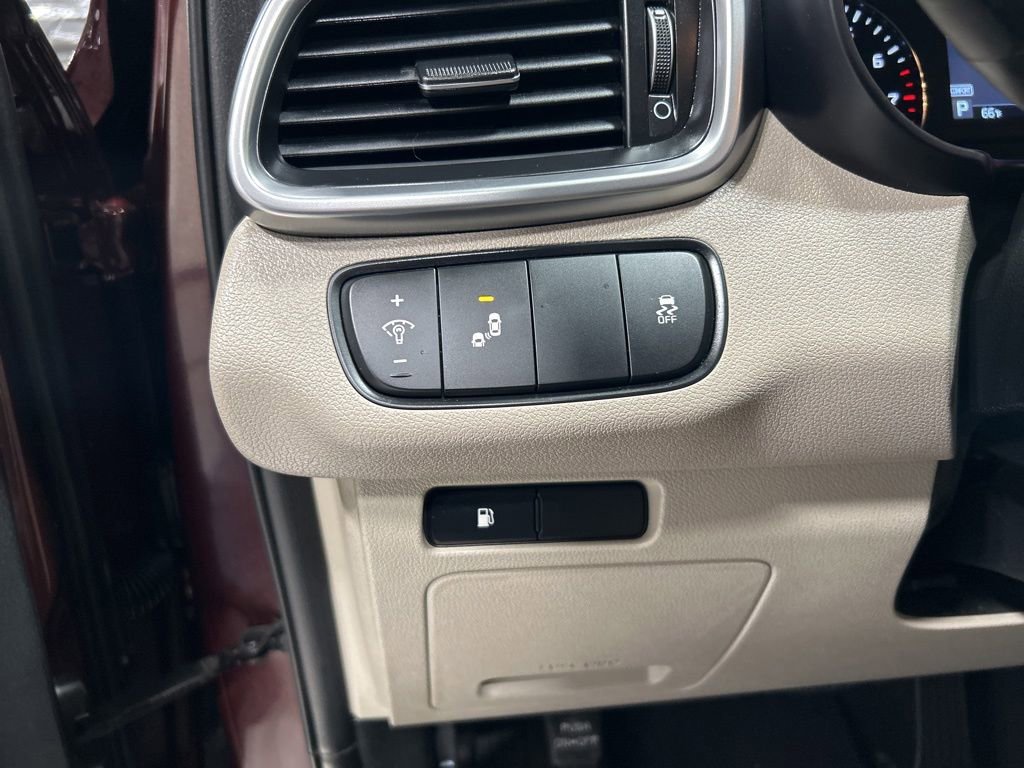 Used 2019 Kia Sorento FWD image 12
