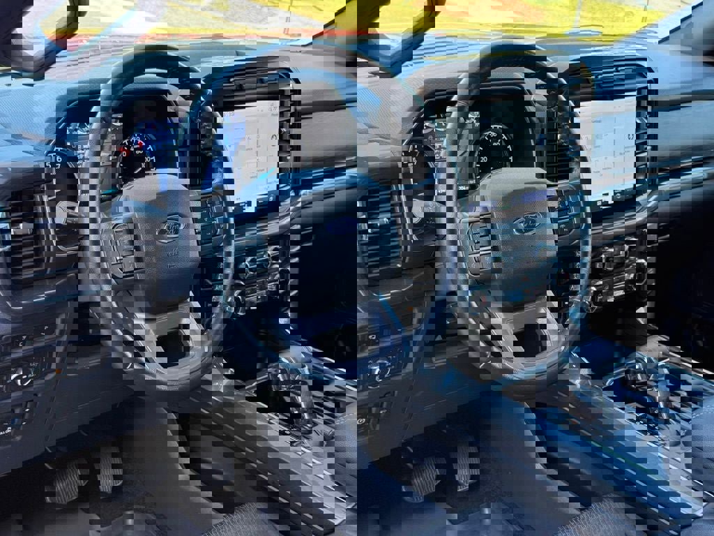 Certified 2022 Ford F150 XLT w/ Equipment Group 302A High image 19