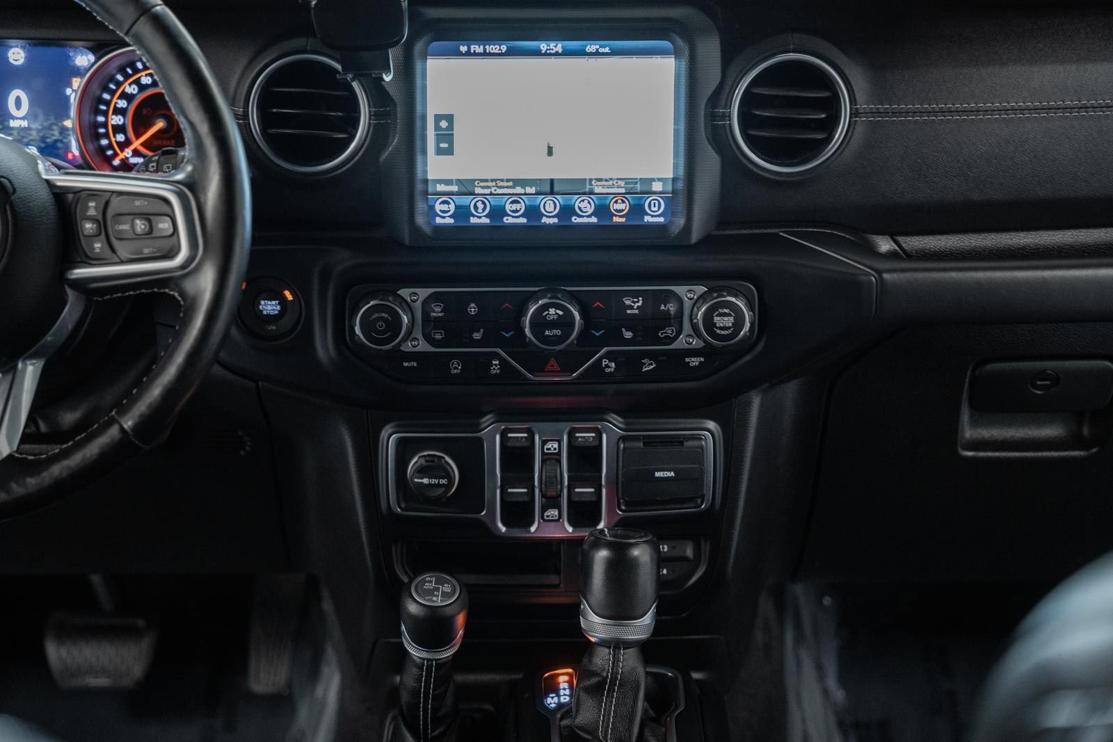 Used 2019 Jeep Wrangler Unlimited Sahara w/ Quick Order Package 24M Moab image 26