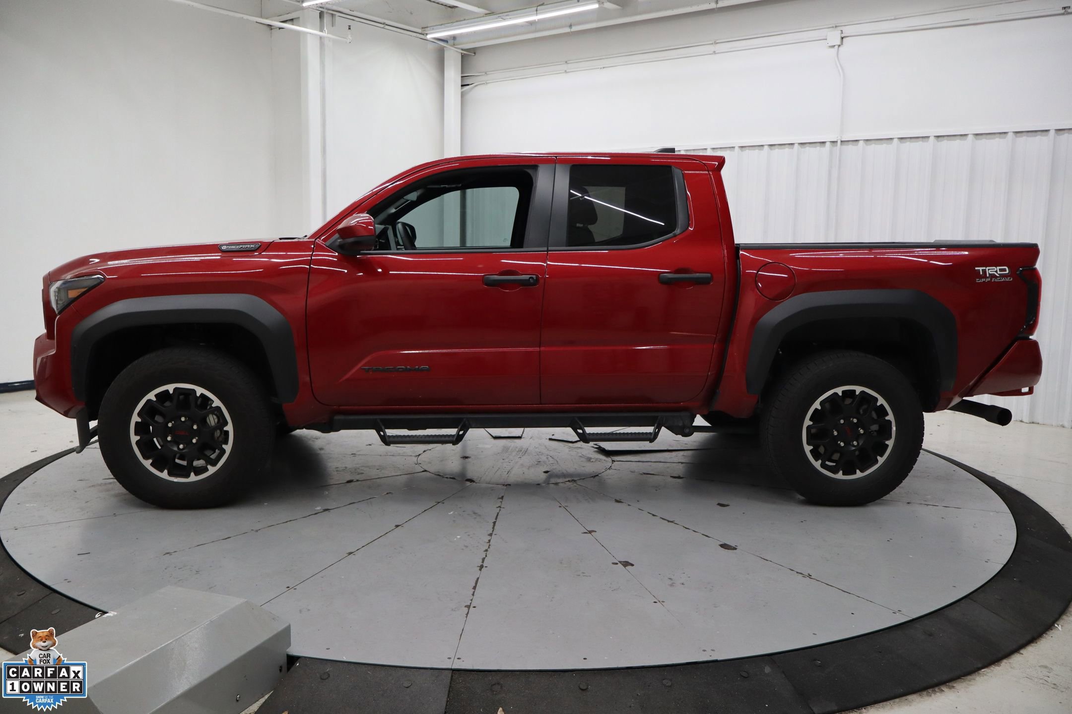 Used 2025 Toyota Tacoma TRD Off-Road AWD/4WD image 2