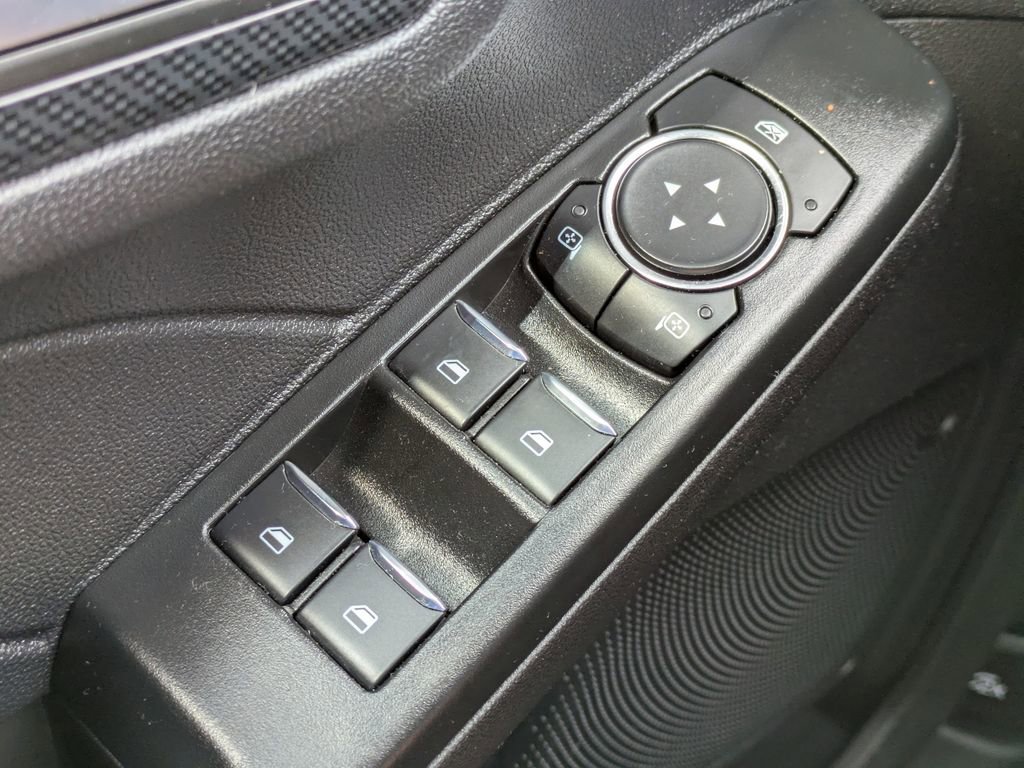 Certified 2025 Ford Escape ST-Line w/ Tech Pack #1 AWD/4WD image 31