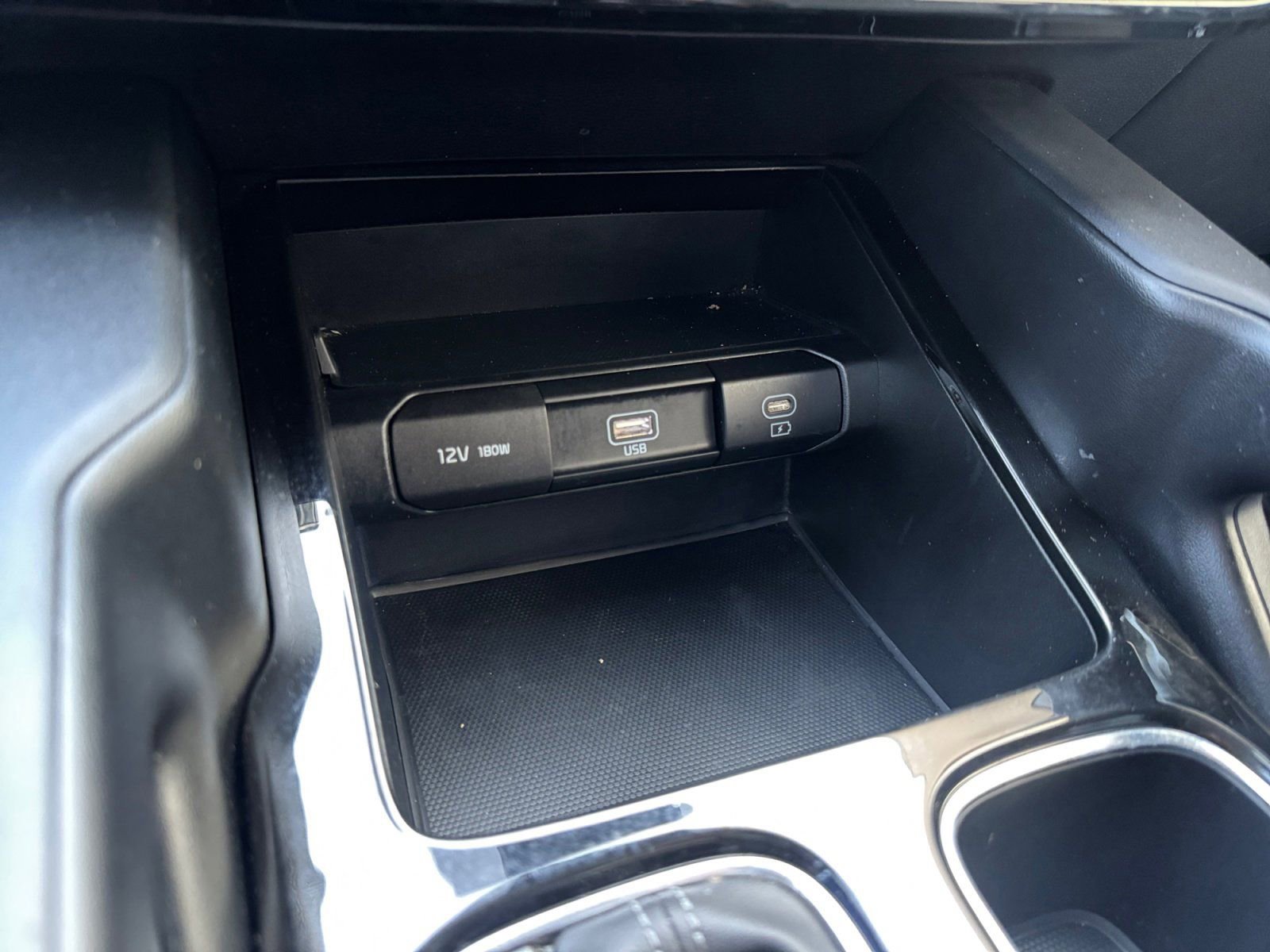 Used 2023 Kia Telluride LX image 23