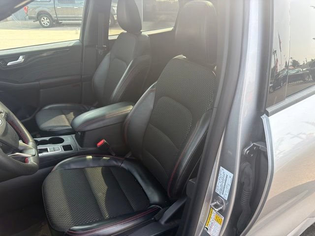 Certified 2024 Ford Escape ST-Line w/ Tech Pack #1 AWD/4WD image 10