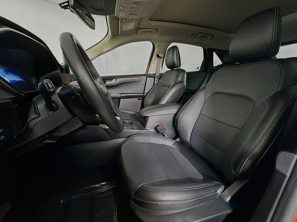 Certified 2020 Ford Escape Titanium AWD/4WD image 12
