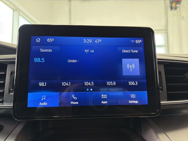 Certified 2022 Ford Explorer XLT w/ Equipment Group 202A image 23