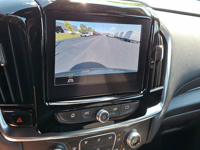 Used 2022 Chevrolet Traverse LT AWD/4WD image 18