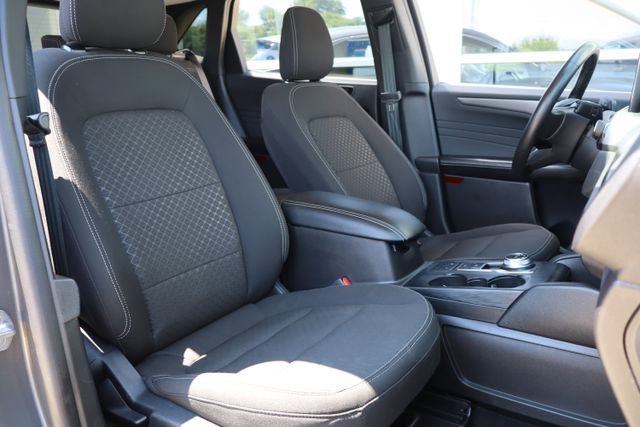Certified 2024 Ford Escape Active AWD/4WD image 38