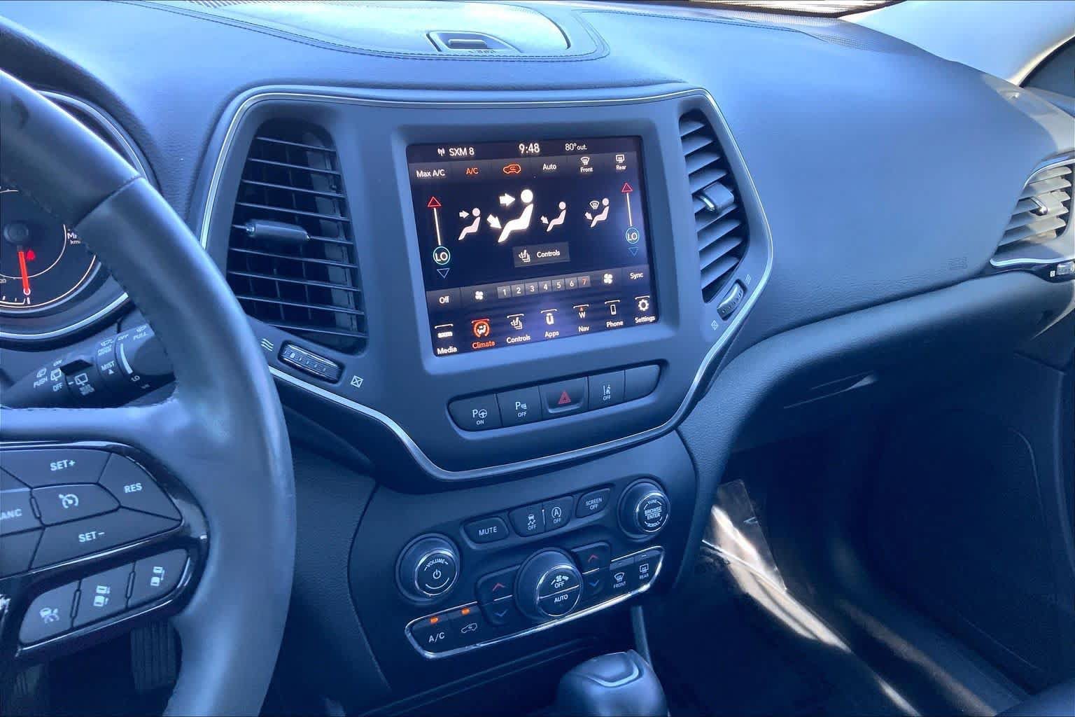 Used 2023 Jeep Cherokee Altitude Lux AWD/4WD image 6