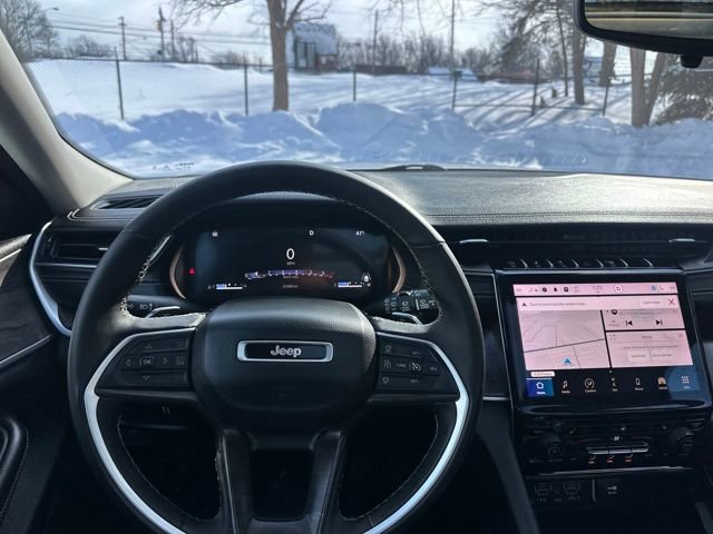 Used 2024 Jeep Grand Cherokee L Limited image 39