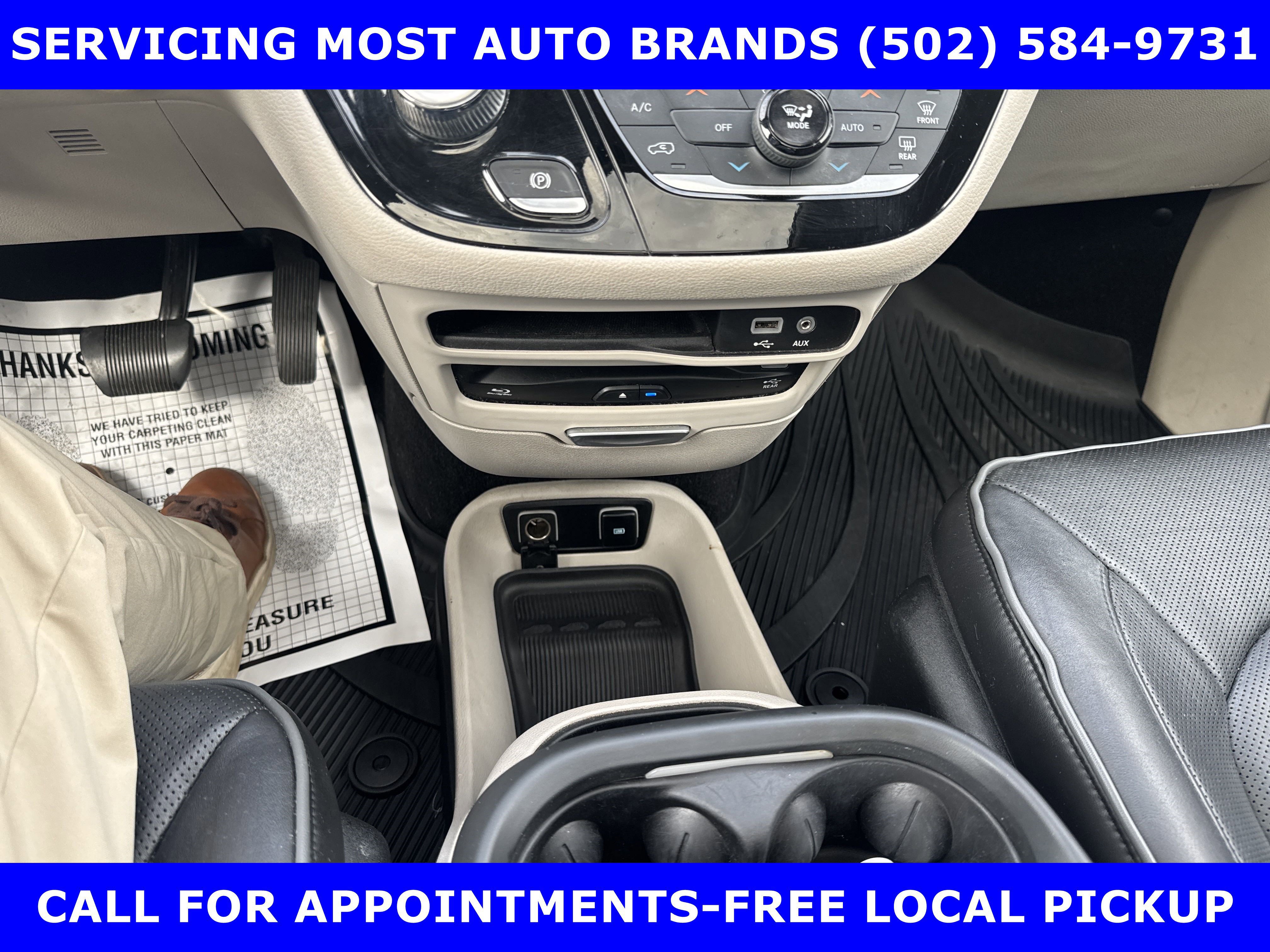 Used 2017 Chrysler Pacifica Limited image 27