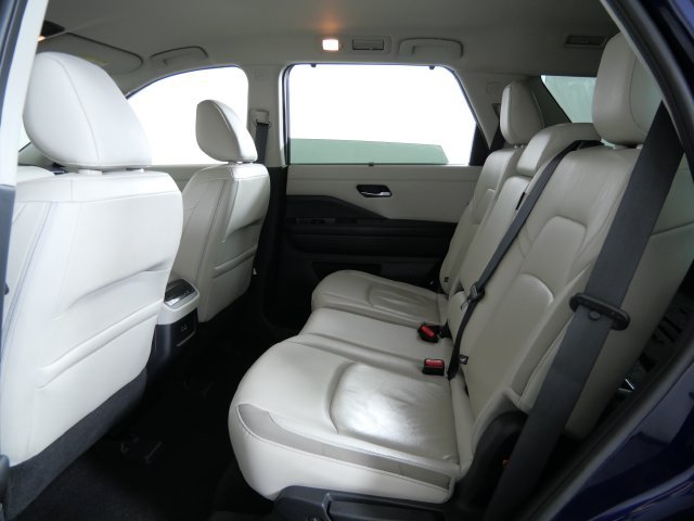 Used 2023 Nissan Pathfinder SL AWD/4WD image 15