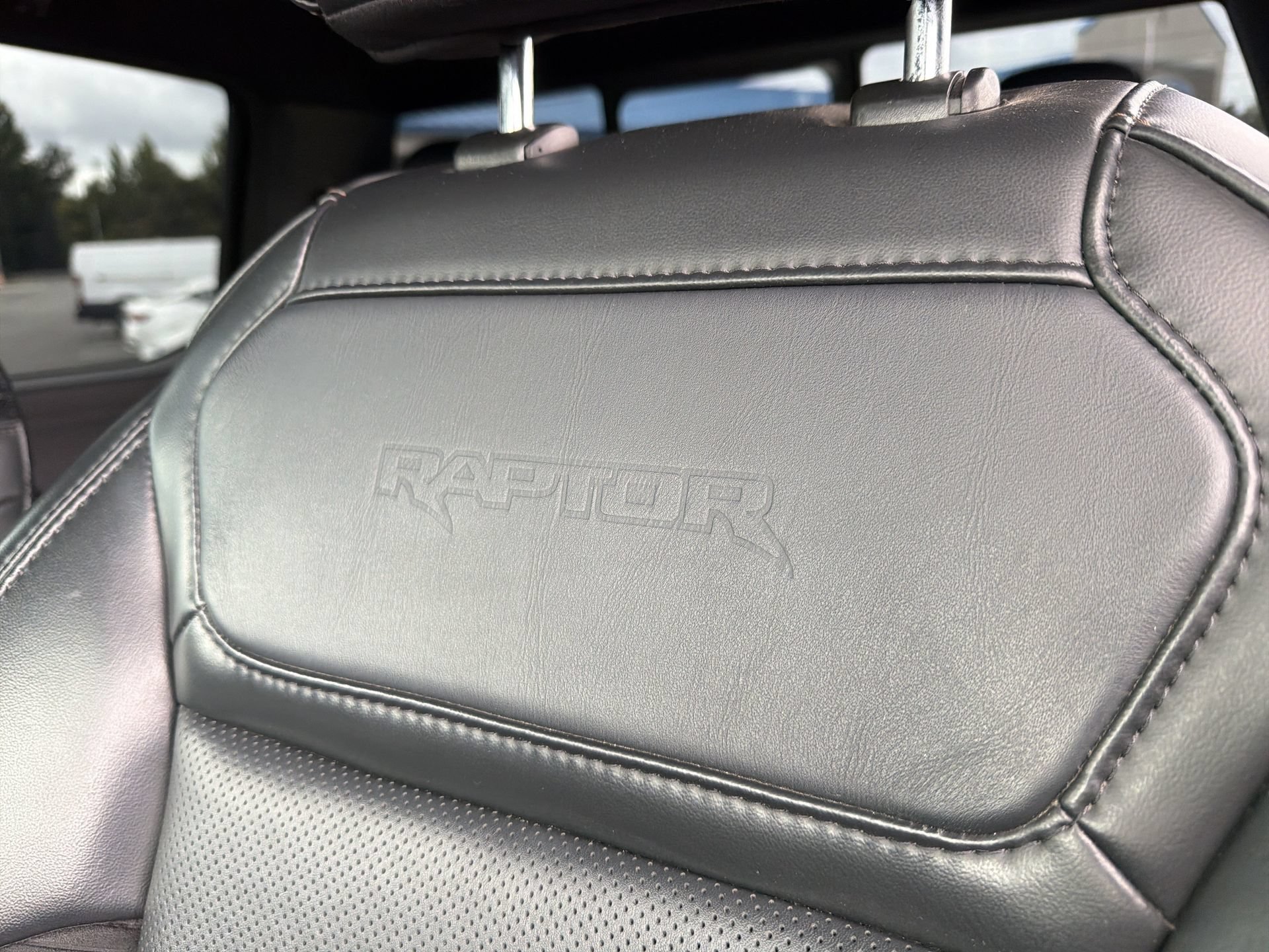 Certified 2023 Ford F150 Raptor w/ Raptor 37 Performance Package AWD/4WD image 27