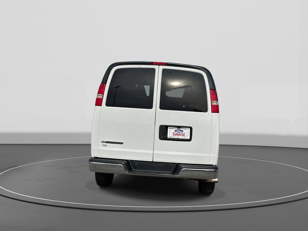 Used 2019 Chevrolet Express 2500 LT w/ LT Preferred Equipment Group image 3