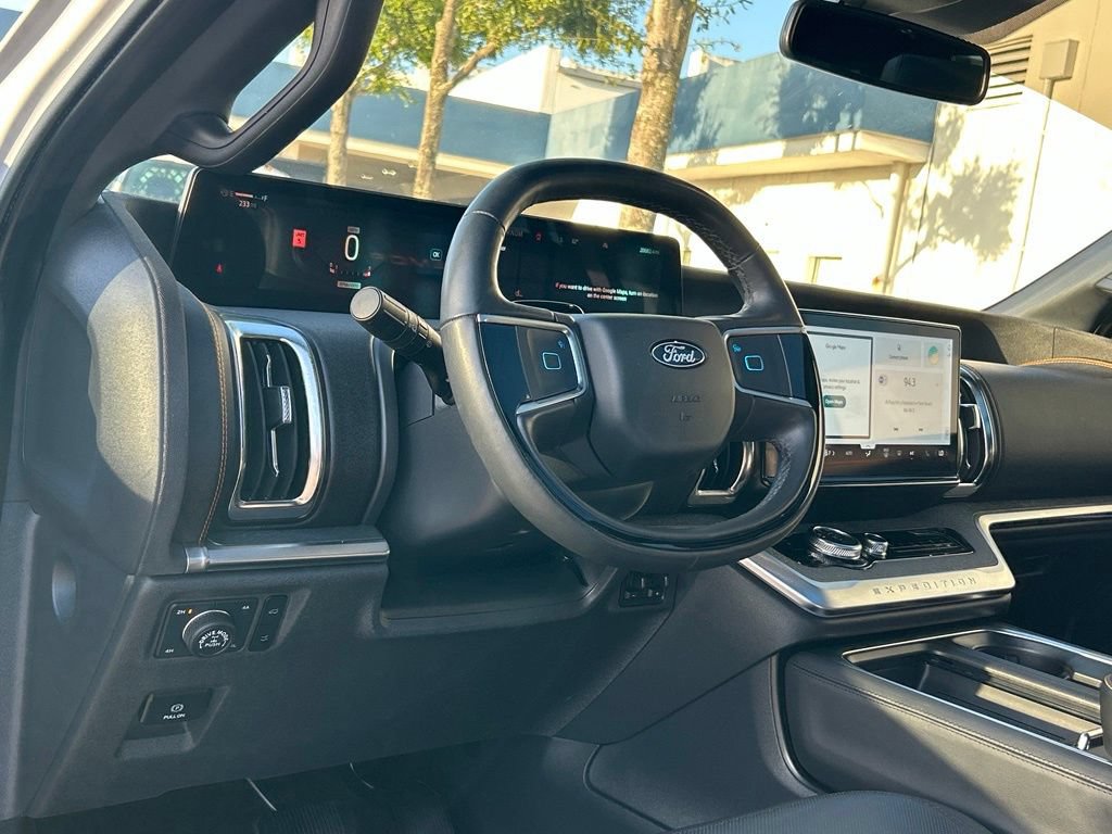 Certified 2025 Ford Expedition Tremor AWD/4WD image 35