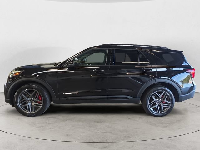Certified 2025 Ford Explorer ST-Line w/ ST-Line Street Pack AWD/4WD image 8