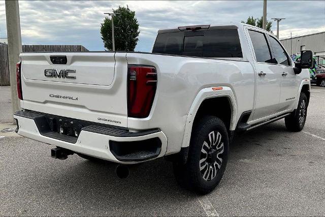Used 2024 GMC Sierra 3500 Denali Ultimate AWD/4WD image 6