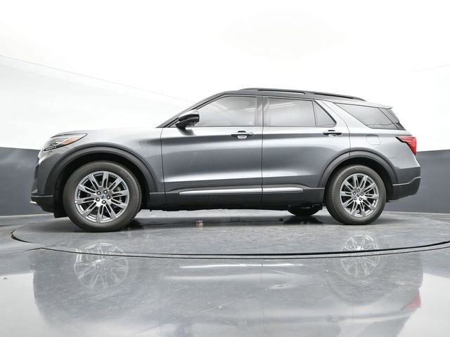 Certified 2025 Ford Explorer Platinum image 30