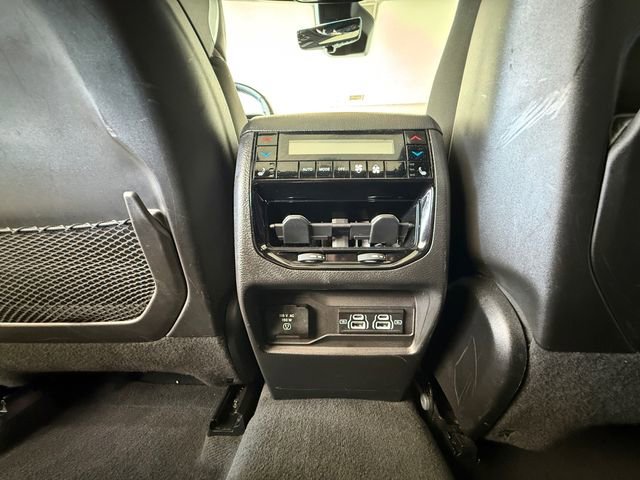Used 2023 Jeep Grand Cherokee Overland w/ Advanced Protech Group III AWD/4WD image 24