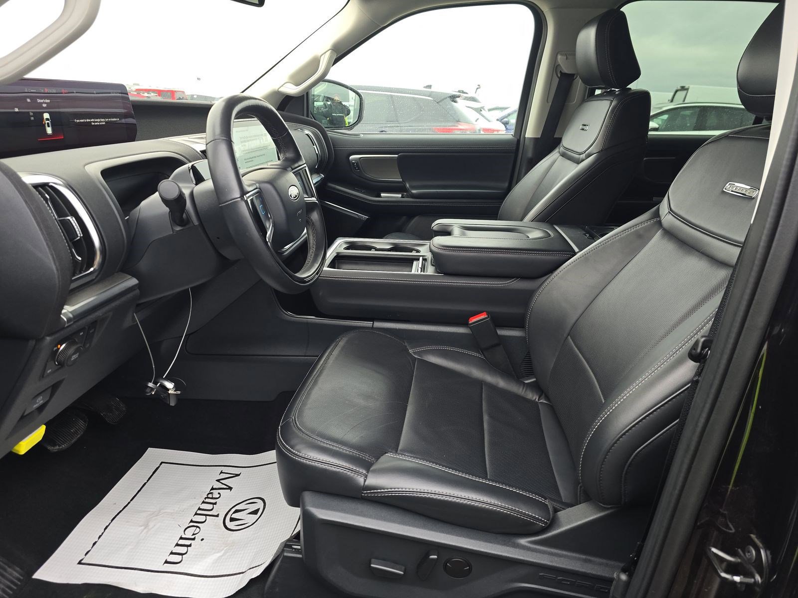 Certified 2025 Ford Expedition Max Platinum image 12