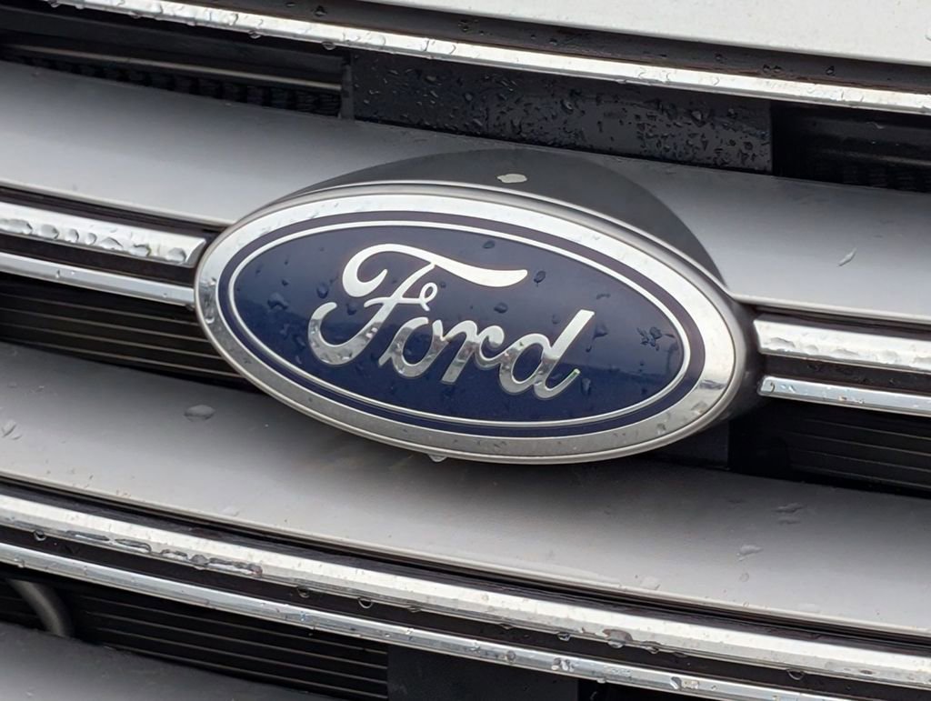 Certified 2017 Ford Edge Titanium w/ Equipment Group 301A image 12