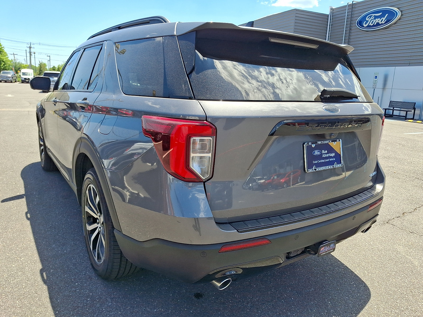 Certified 2023 Ford Explorer ST-Line w/ Class IV Trailer Tow Package AWD/4WD image 8