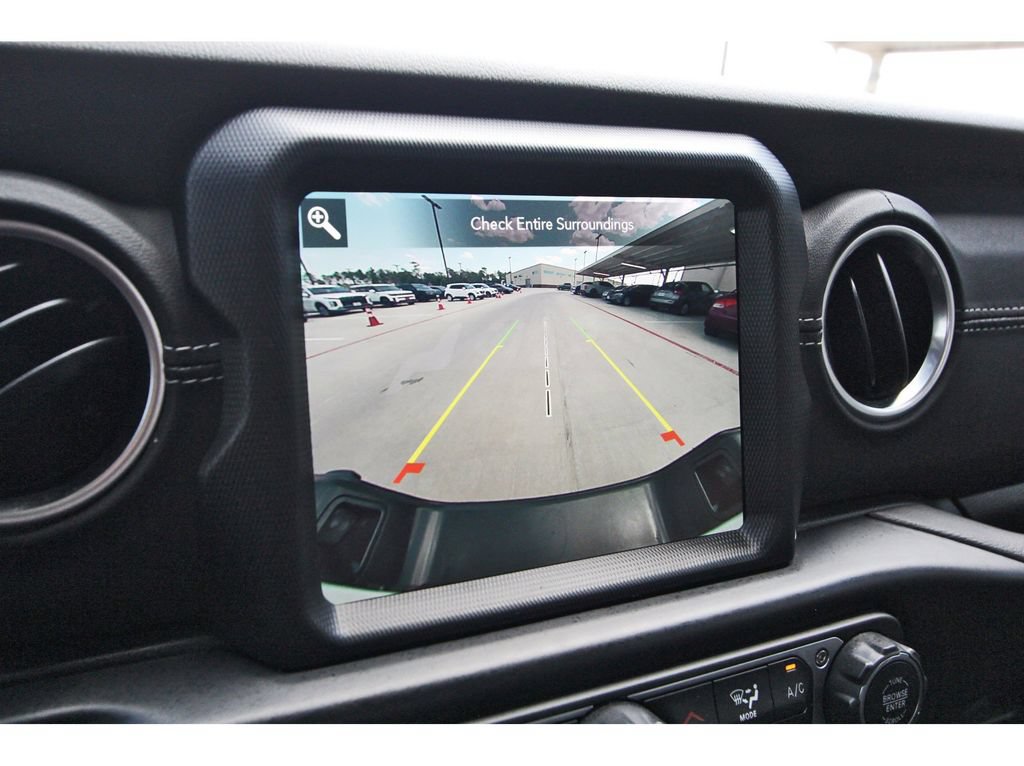 Used 2022 Jeep Gladiator Overland w/ Popular Equipment Package AWD/4WD image 22