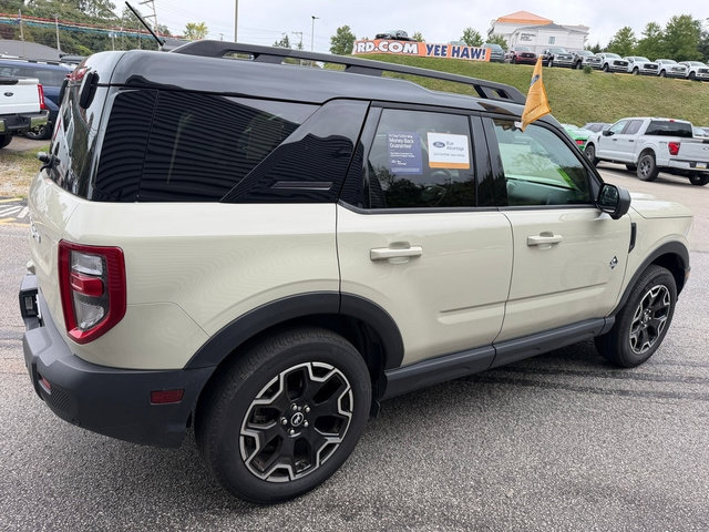 Certified 2025 Ford Bronco Sport Outer Banks w/ Outer Banks Tech Package+ AWD/4WD image 8