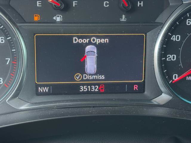 Used 2023 Chevrolet Traverse LT AWD/4WD image 24