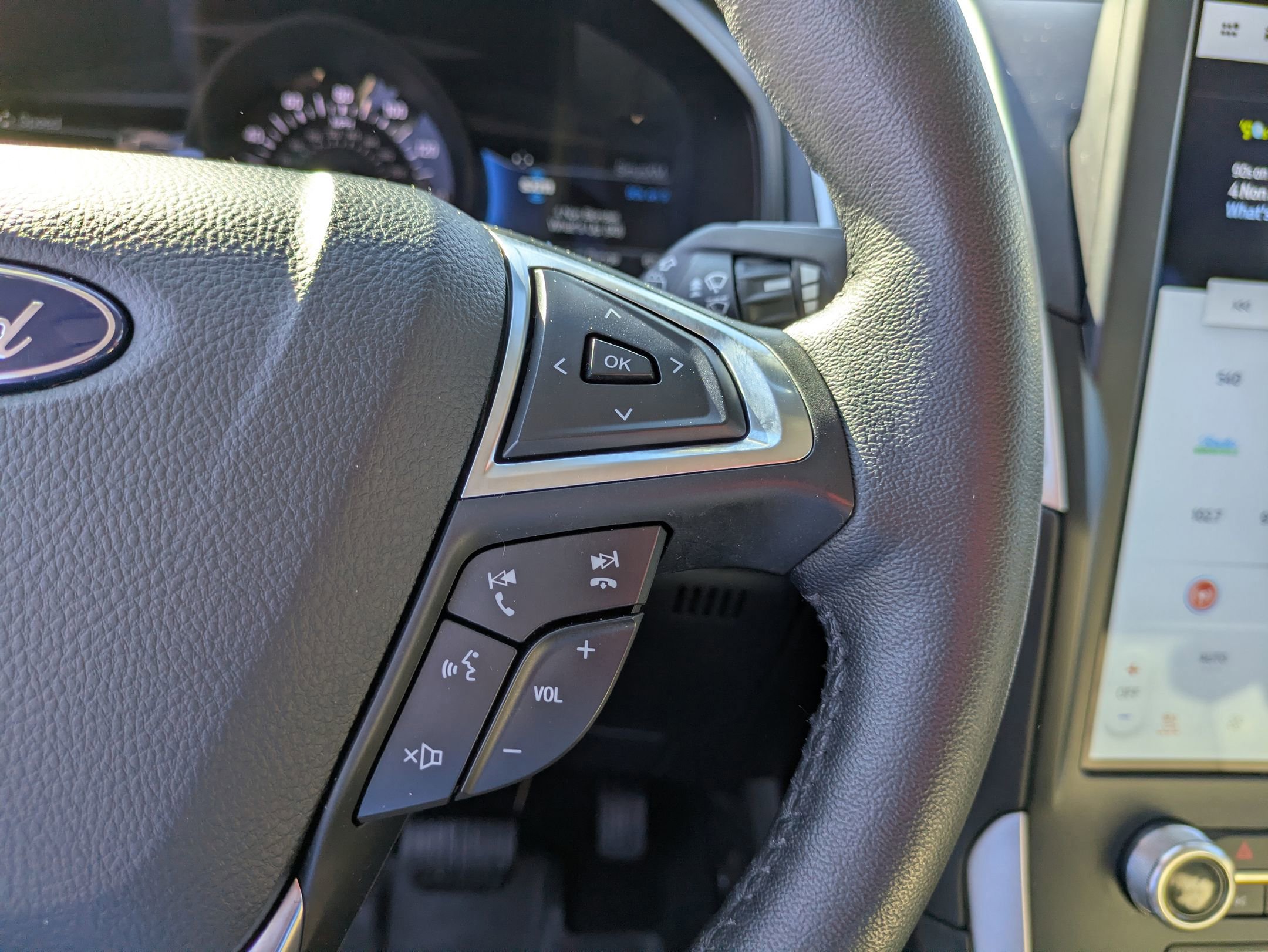 Certified 2022 Ford Edge SEL w/ Convenience Package image 19