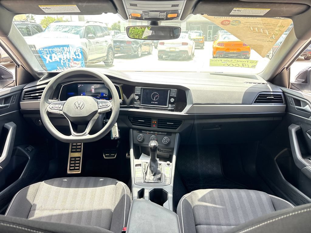 Used 2023 Volkswagen Jetta Sport FWD image 7